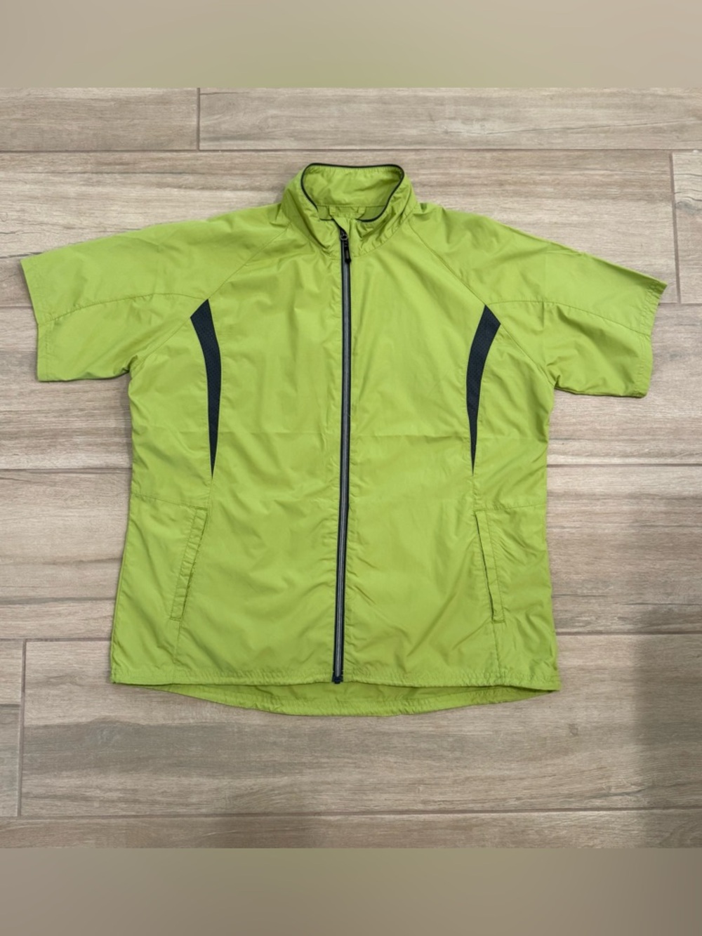 ELEVATE Sport Green Short Sleeve Women’s Windbreaker Sports Jacket XL